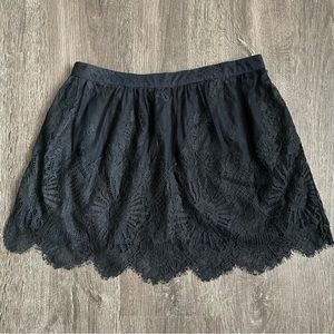 Navy Blue Lace Mini Skirt (M)